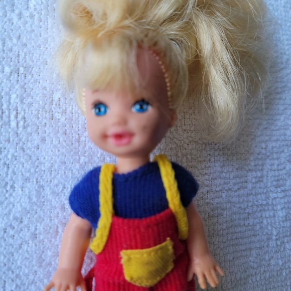 Barbie's Little  Sister Kelly - Picture 8 of 11